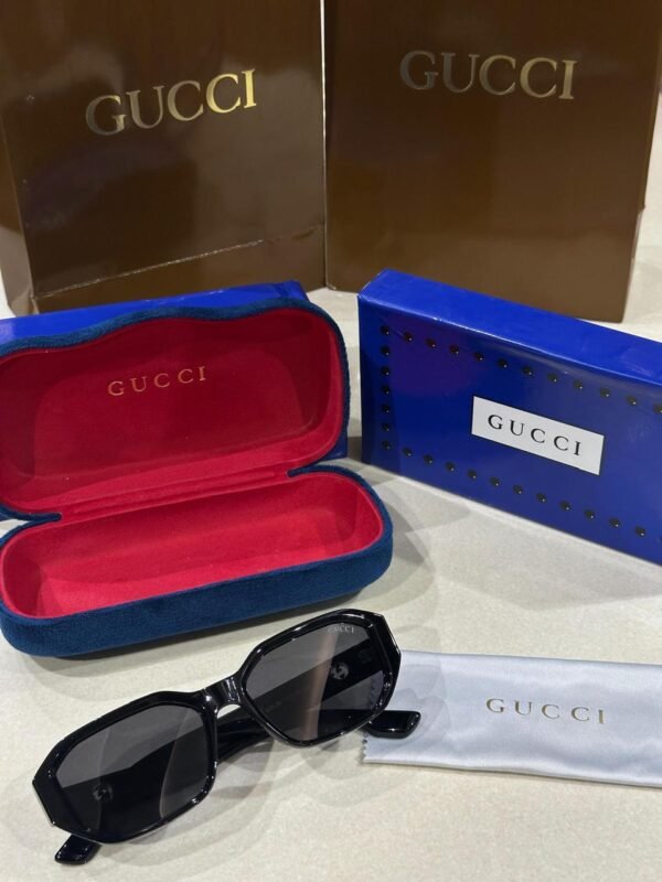 GUCCI SUNGLASSES