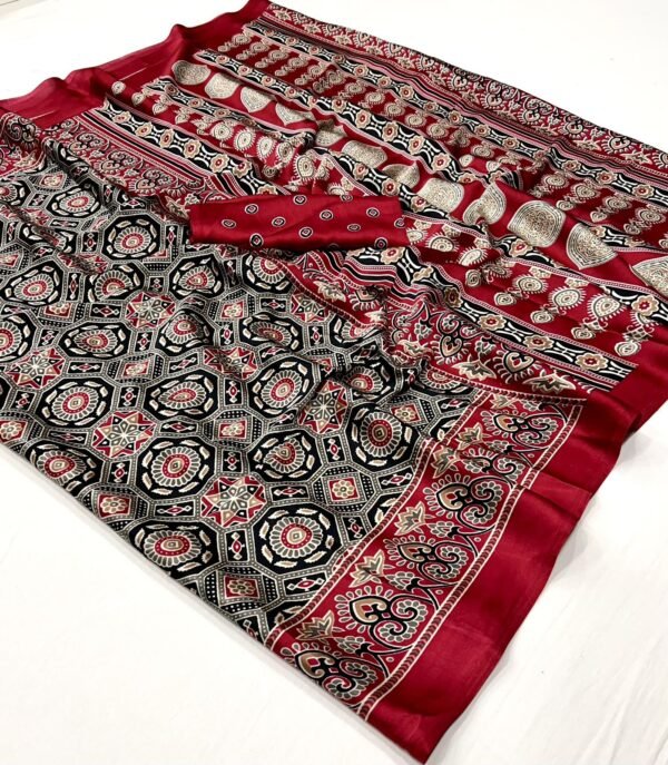 SATIN CREPE SAREE - Image 7