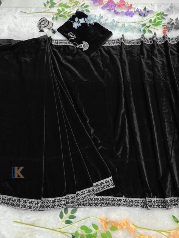 vetVel Saree - Image 5