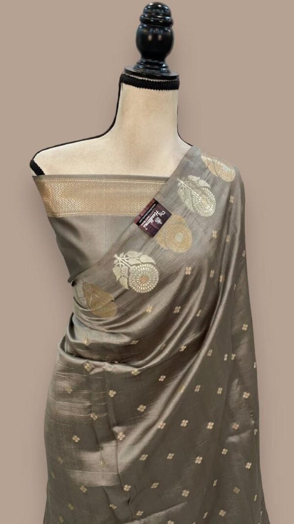 Banarsi kattan soft silk saree. - Image 7